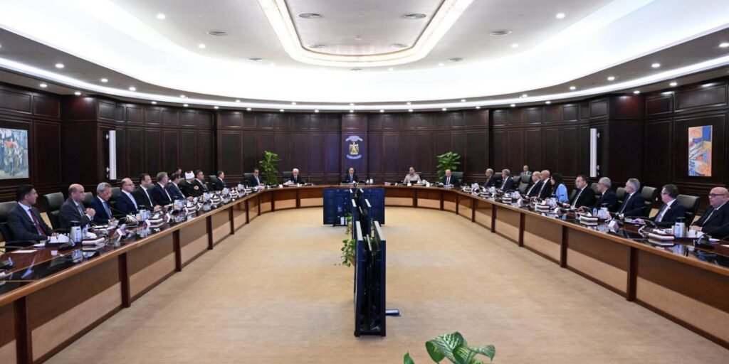 مجلس الوزراء يخصص 600 متر مربع بالغردقة للكهرباء ويوافق على 10 مشروعات نفع عام