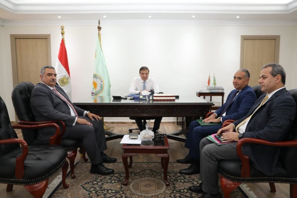 وزير الزراعة يبحث مع سفير مصر الجديد لدى أوغندا تعزيز التعاون والتبادل التجاري