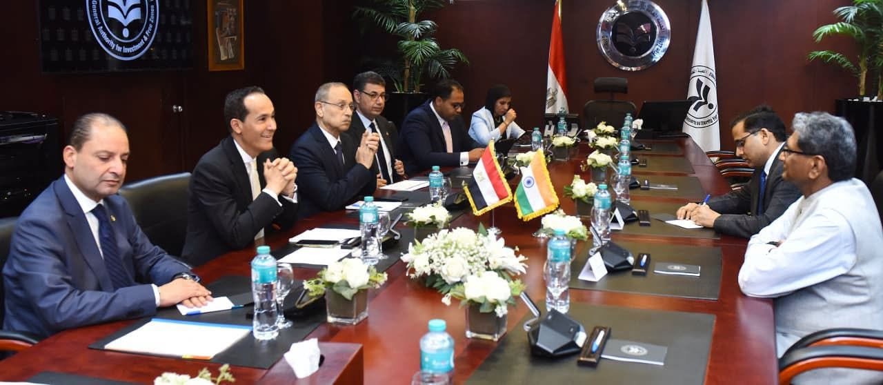 محمد عوض يبحث مع سفير الهند تعزيز الاستثمارات الهندية في مصر