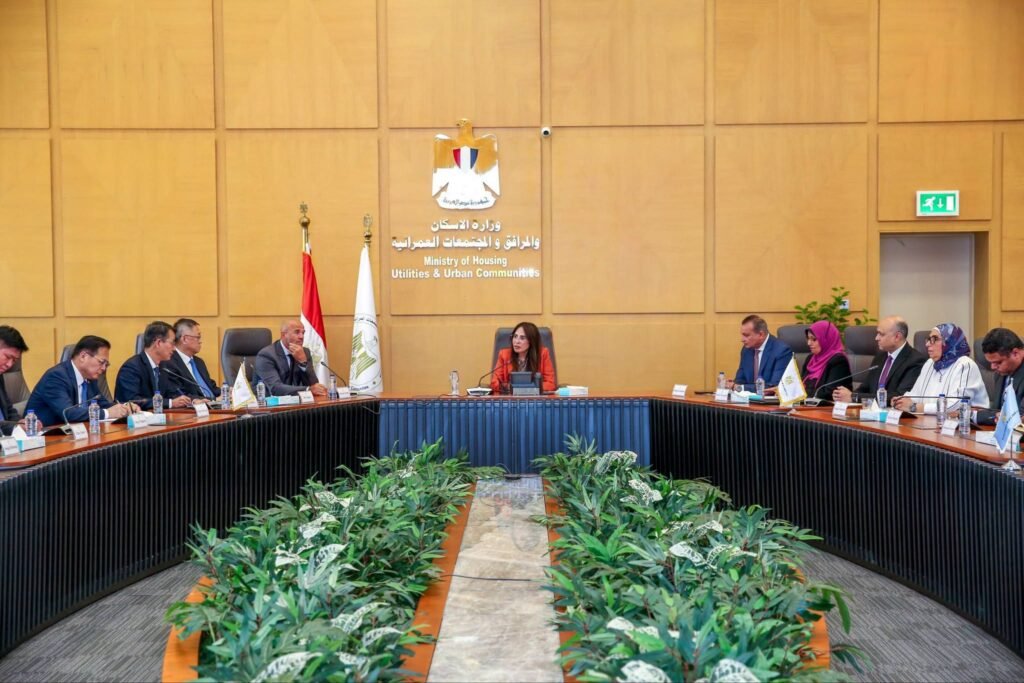 وزيرة الإسكان تبحث مع “CSCEC” الصينية التوسع في تنفيذ المشروعات الكبرى