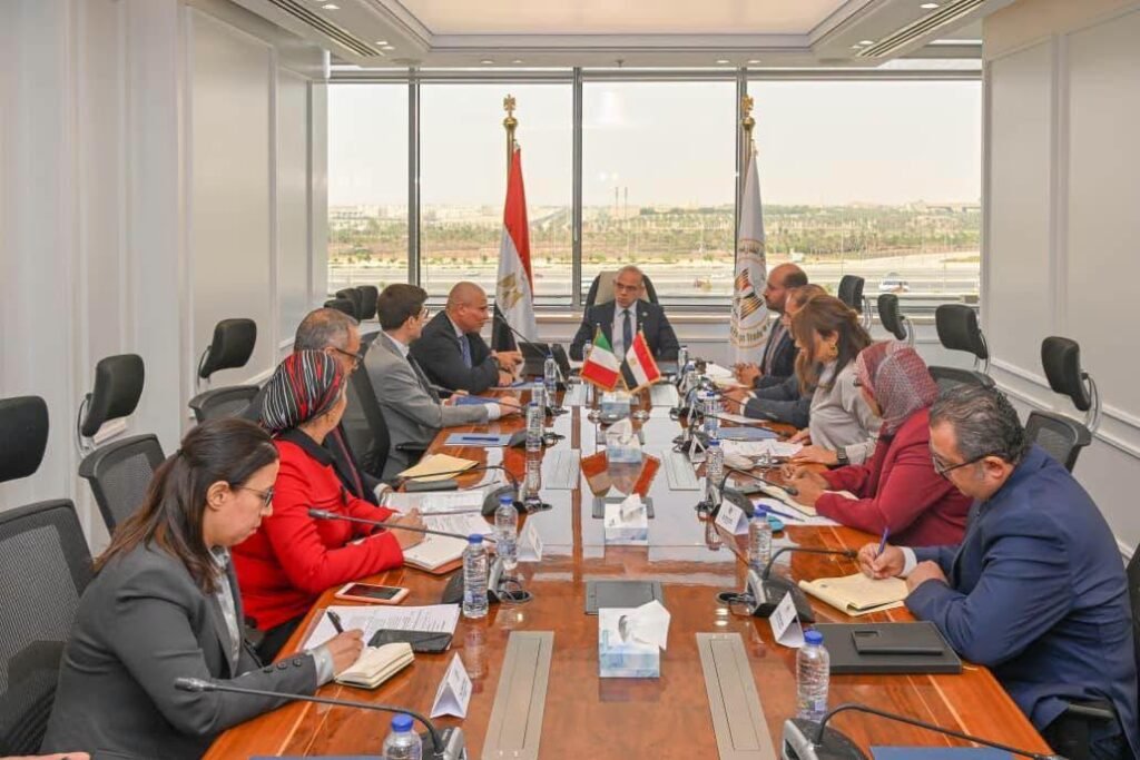 د. محمد فريد يبحث مع السفير الإيطالي زيادة الاستثمارات وتعميق التعاون الاقتصادي