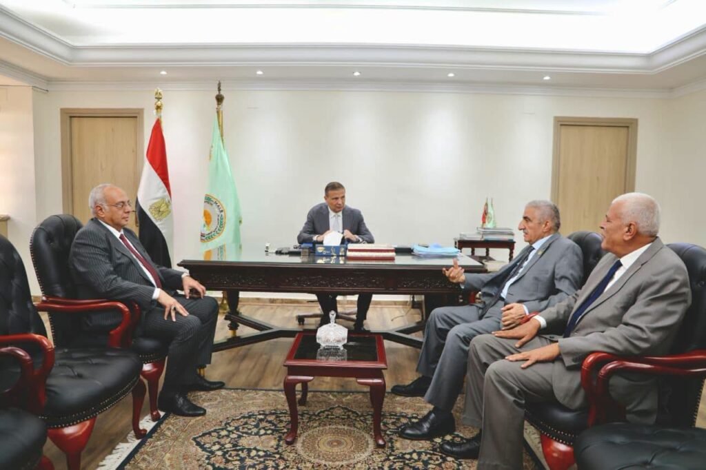“الزراعة” تبحث مع “أكساد” تطوير المشروعات المشتركة ومواجهة التصحر في مصر