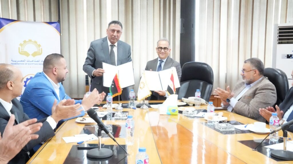  اتحاد الصناعات وغرف بنغازي يوقعان بروتوكولًا لإطلاق معرض سنوي للتكامل الصناعي المصري الليبي