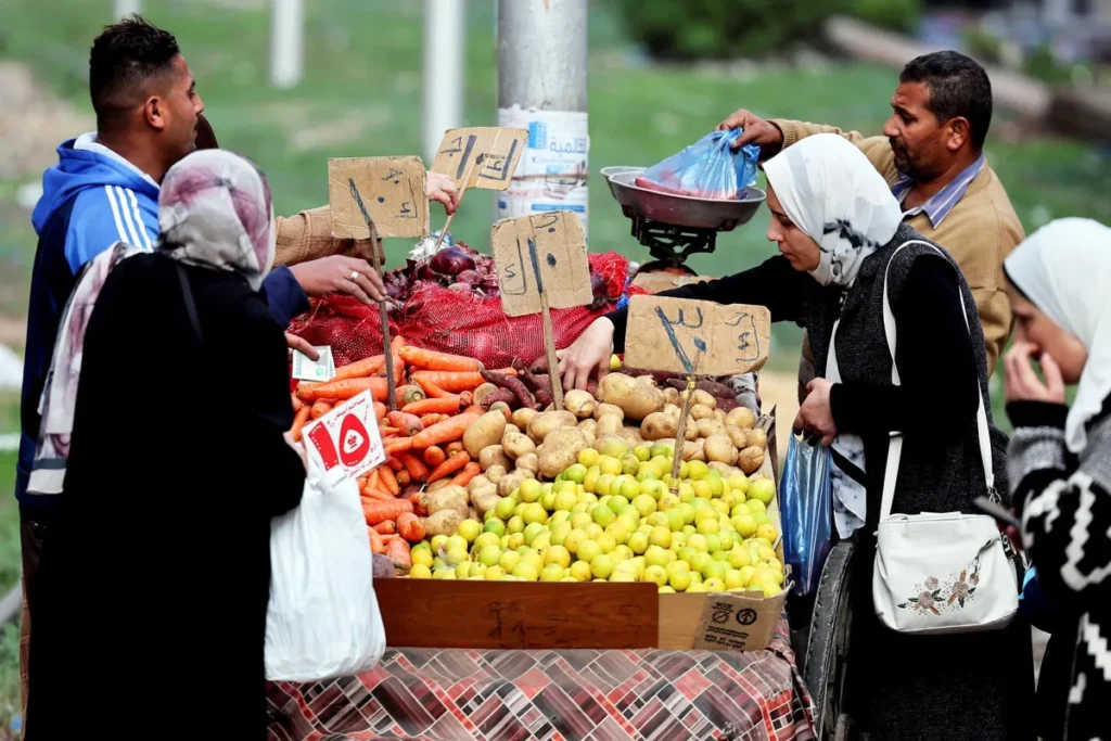 التضخم السنوي في مصر يتراجع إلى 12.7% خلال أغسطس