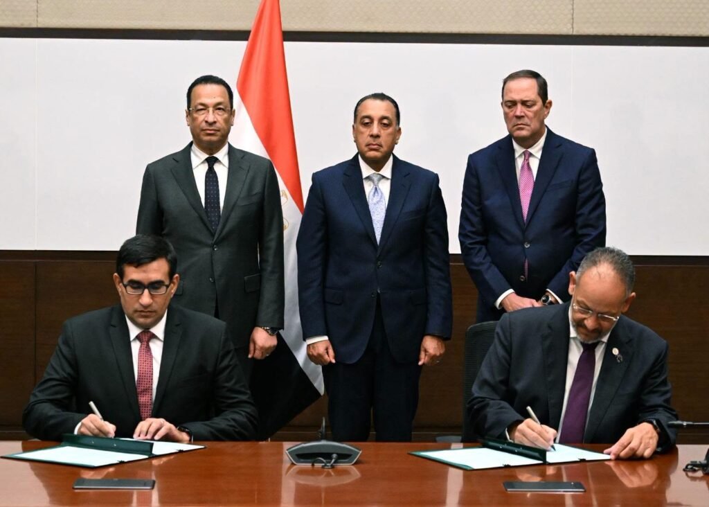 الاتصالات توقع مذكرة تفاهم لإعداد 3 آلاف مدرب معتمد دوليًا بالتعاون مع “سيسكو”