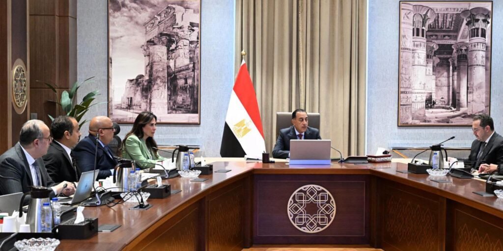 رئيس الوزراء يوجّه بحصر المشروعات العقارية المتعثرة