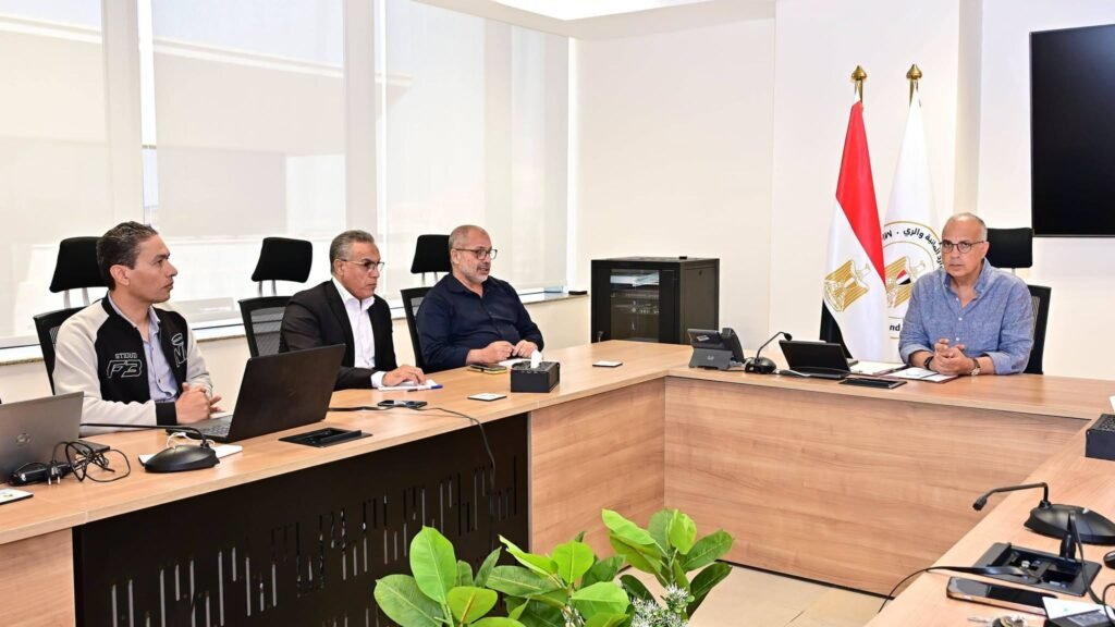 وزير الري يتابع خطط حماية الشواطئ ويستعد لاجتماع اللجنة العليا للتراخيص