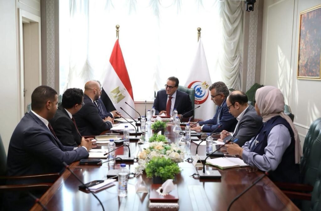 وزير الصحة يبحث مع “فيليبس” توطين تصنيع الأجهزة الطبية المتقدمة في مصر