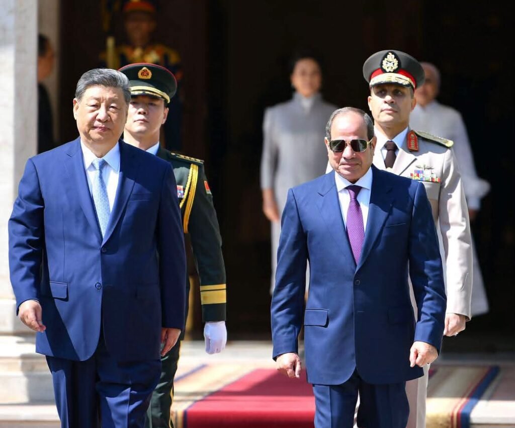السيسي يصطحب الرئيس الصيني في جولة داخل المتحف المصري الكبير