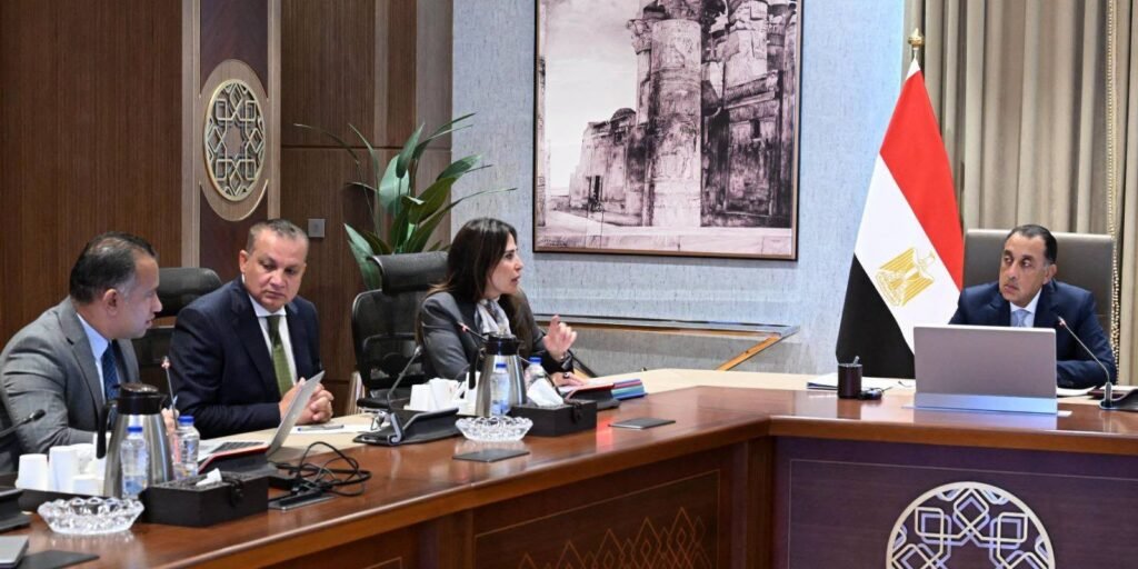مدبولي يتابع تطوير آليات “التنمية السياحية” وخطط استغلال الساحل الشمالي والبحر الأحمر