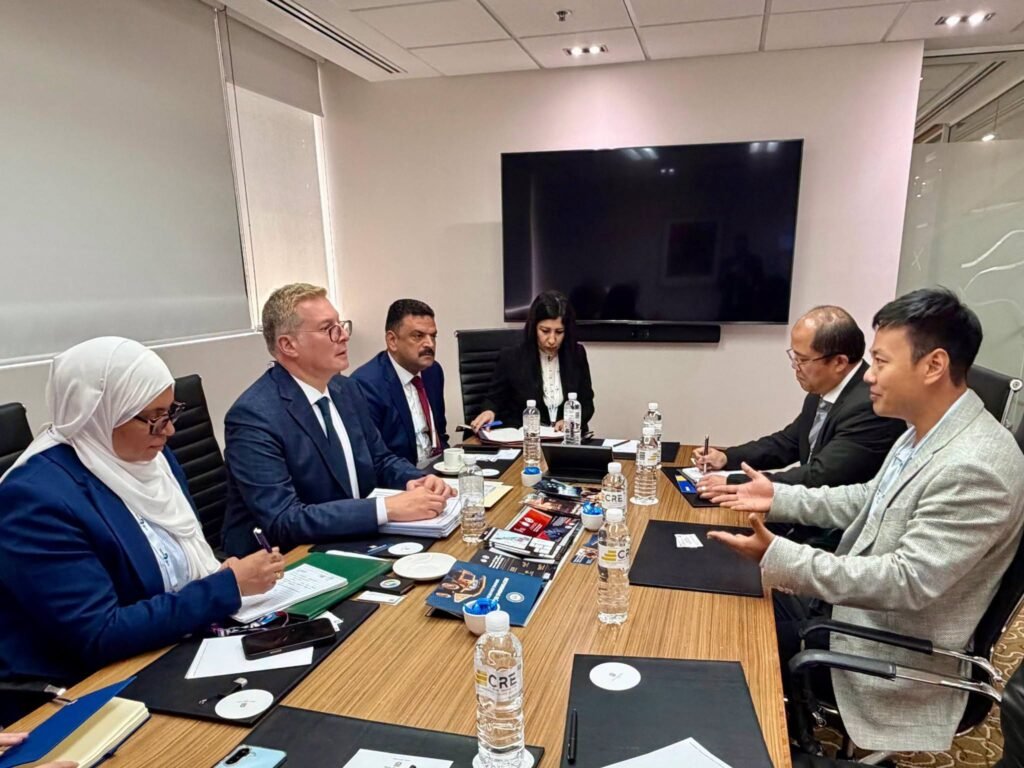 بدوي يبحث مع كبرى شركات التعدين العالمية فرص الاستثمار في الذهب والمعادن بمصر
