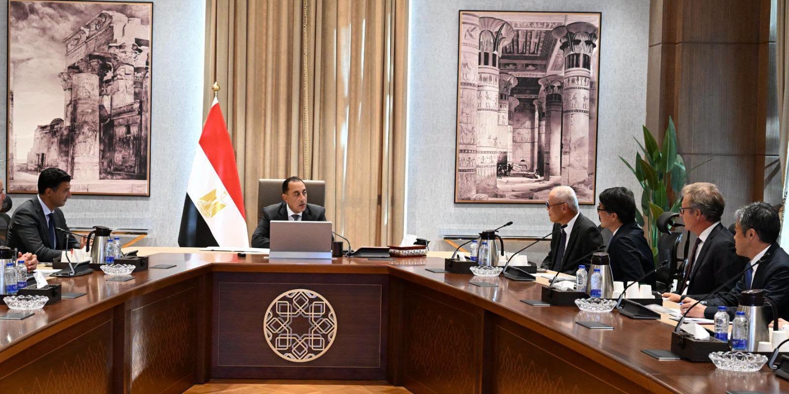 رئيس الوزراء يبحث مع "تويوتا تسوشو" تعزيز استثمارات المجموعة في السيارات والطاقة بمصر