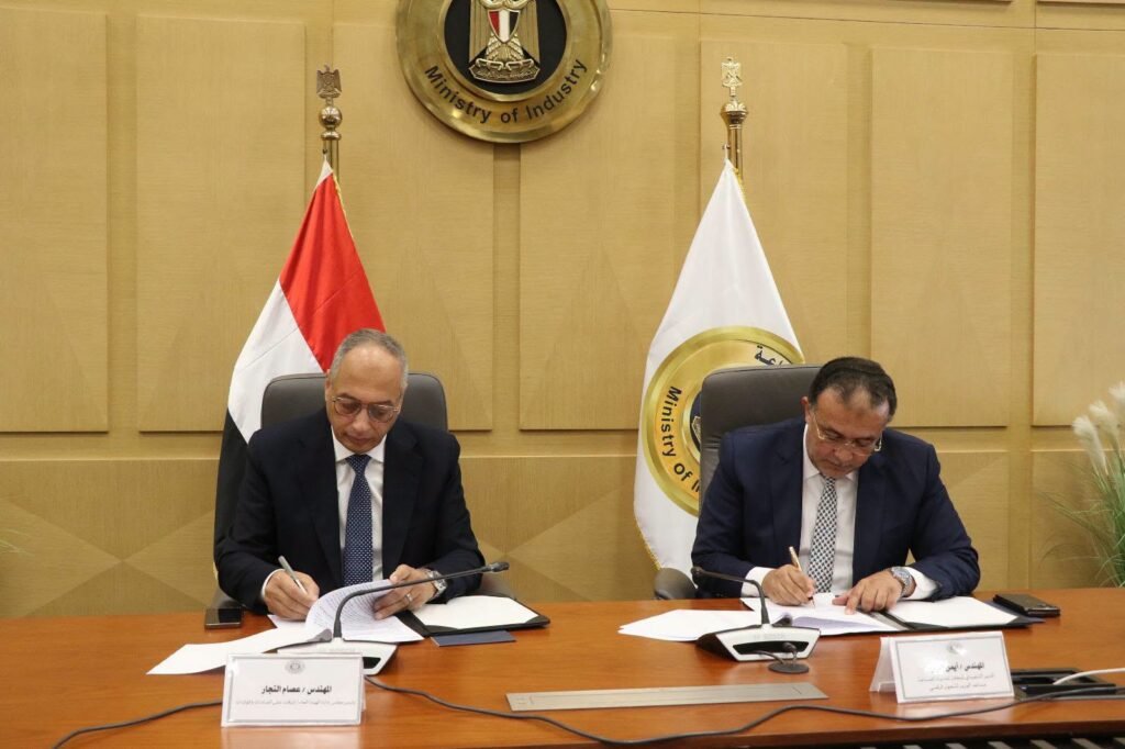الصناعة و”الرقابة على الصادرات” تتعاونان لخفض تكلفة تأهيل الشركات للتصدير