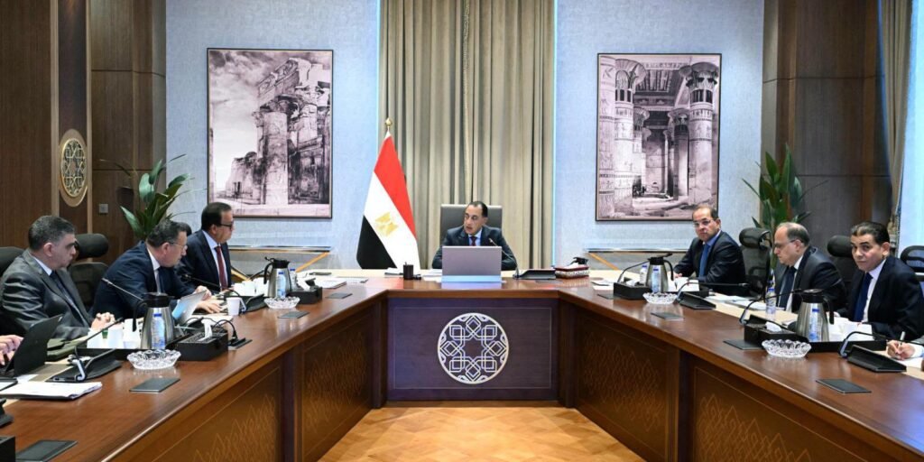 90 مليار جنيه لتأمين الأدوية والمستلزمات الطبية.. ومدبولي يتابع مخزون المستشفيات