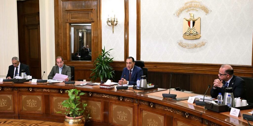 الحكومة تبدأ تنفيذ 112 مقترحًا من 12 مجلسًا تصديريًا لتعزيز الإنتاج والصادرات