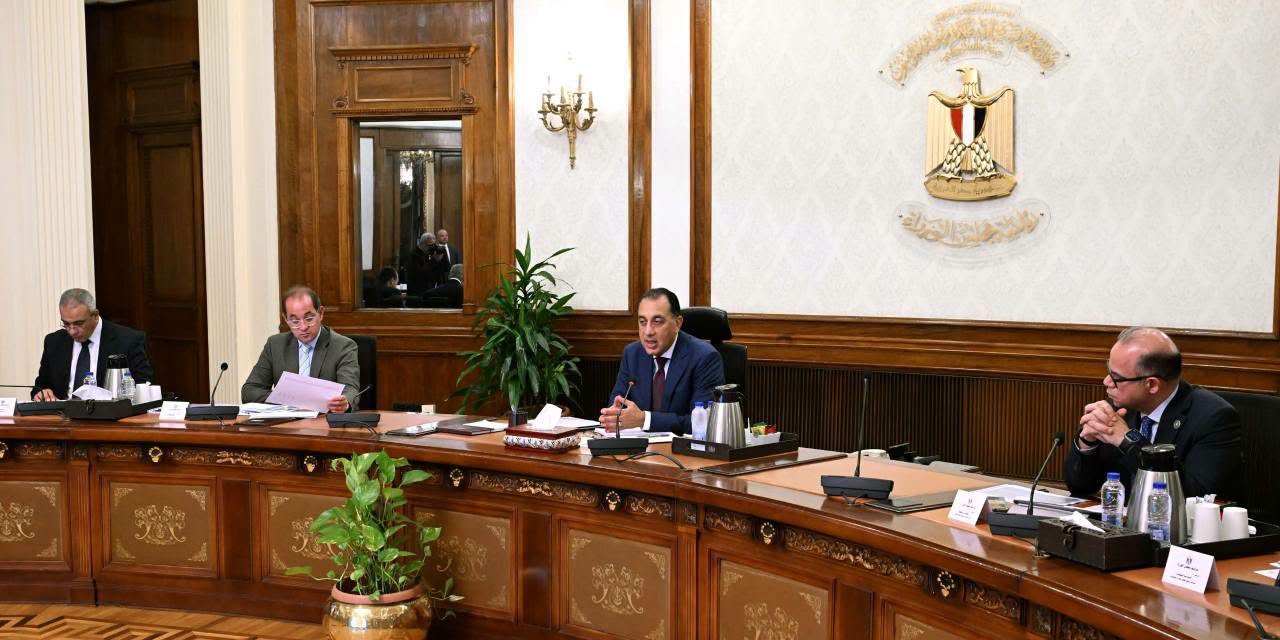 الحكومة تبدأ تنفيذ 112 مقترحًا من 12 مجلسًا تصديريًا لتعزيز الإنتاج والصادرات
