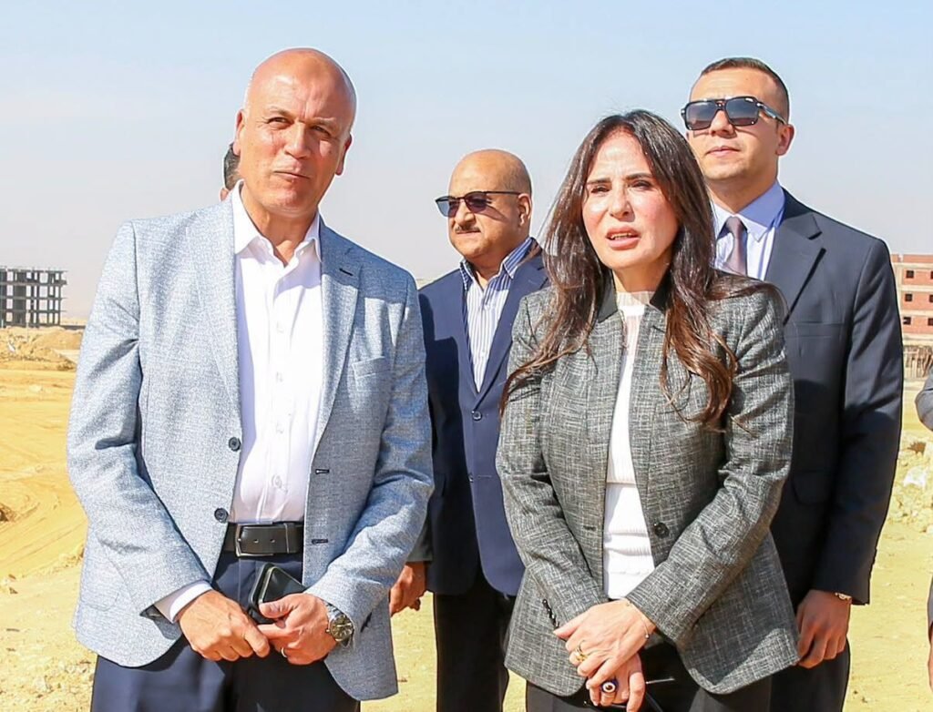 وزيرة الإسكان تشهد تسلم أول 10 أفدنة بعد تدوير مخلفات 135 فدانًا بالقاهرة الجديدة