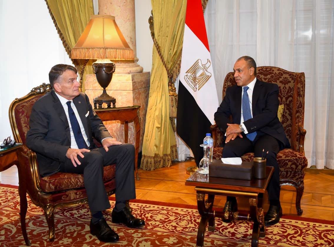 وزير الخارجية يلتقي القائم بأعمال المفوض العام للأونروا ويبحث دعم الوكالة والأوضاع الإنسانية في غزة