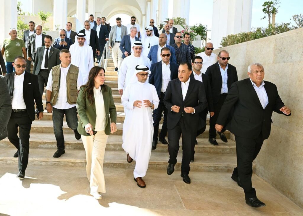 رئيس الوزراء يتفقد فندق “بورتالونا” ومشروع “وادي يم” في رأس الحكمة