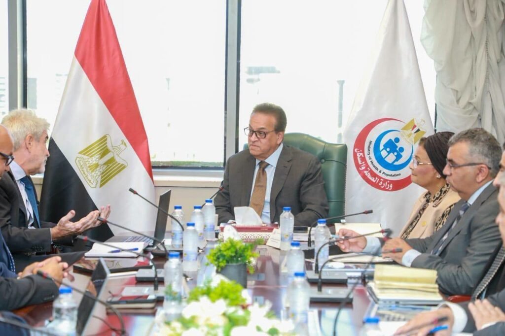 وزير الصحة يبحث مع “IQVIA” تعزيز التعاون في التحول الرقمي والتأمين الصحي
