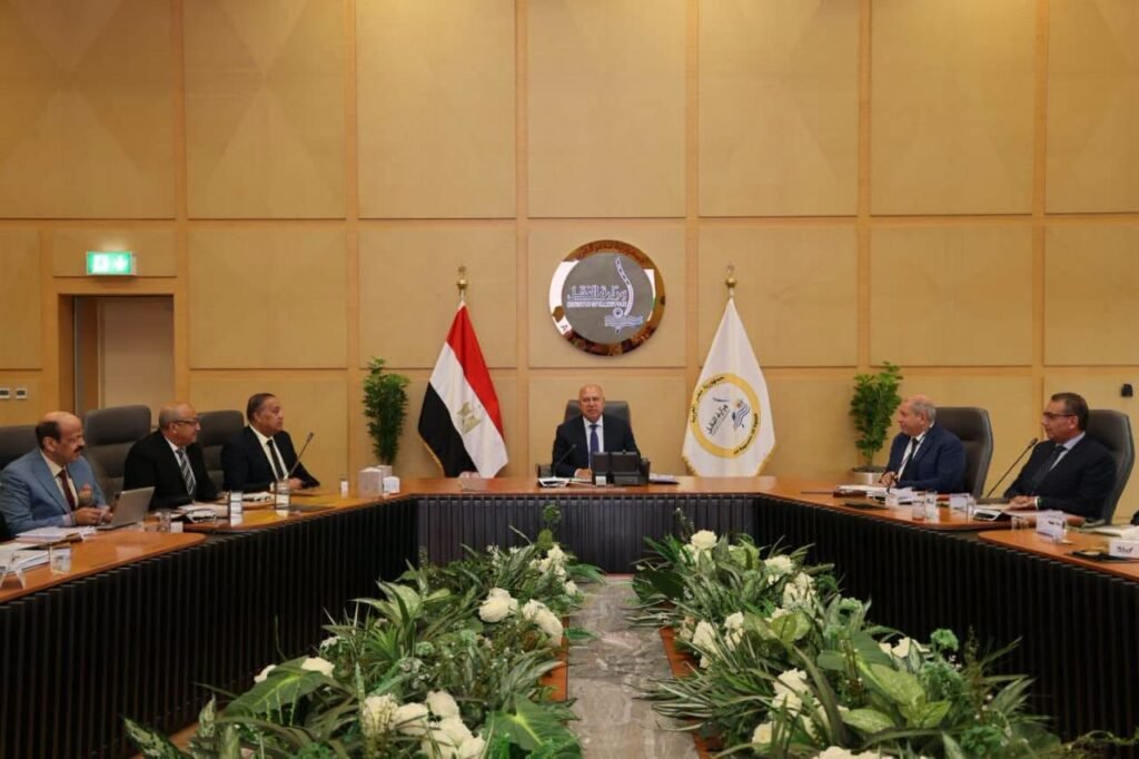 وزير النقل يوجه بإنشاء مصنع جديد لإنتاج فلنكات القطار الكهربائي السريع والمترو والترام
