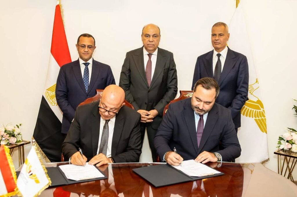 بروتوكول تعاون بين “المصرية للمطارات” وأكاديمية مصر للطيران للتدريب