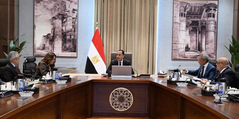 رئيس الوزراء يوجه بالإسراع في إقرار تعديلات قانون التصالح في مخالفات البناء لعرضه على البرلمان