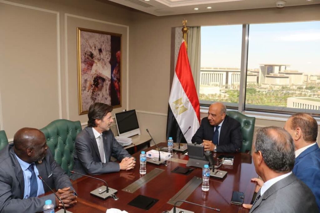 وزير الكهرباء يبحث مع “IEC” تعزيز التعاون الفني وتحديث المواصفات المصرية للأجهزة والمعدات الكهربائية