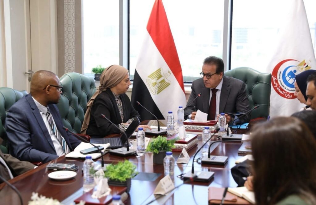 الصحة تبحث مع وفد البنك الدولي تعزيز الشراكة لدعم تطوير المنظومة الصحية