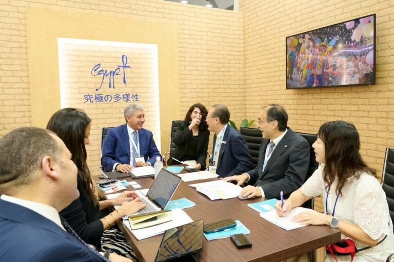 وزير السياحة يبحث مع الرابطة اليابانية لوكلاء السفر زيادة الحركة الوافدة إلى مصر