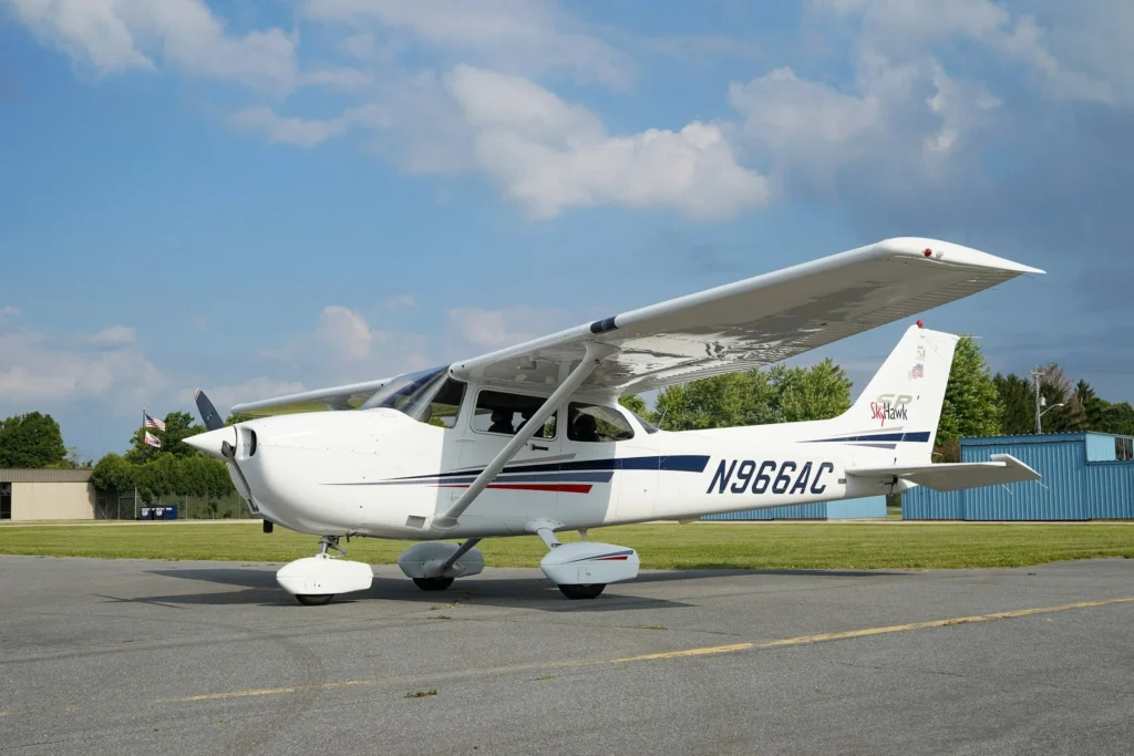 الأكاديمية المصرية لعلوم الطيران تتعاقد على 10 طائرات تدريب جديدة من طراز “Cessna 172S”