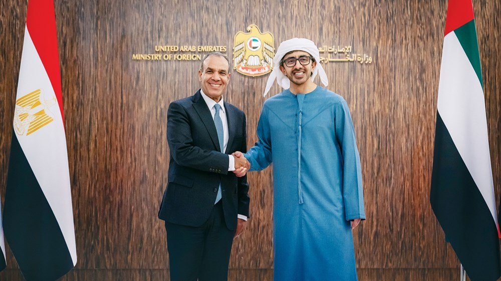 وزير الخارجية يبحث هاتفيًا مع نظيره الإماراتي تطورات الأوضاع الإقليمية